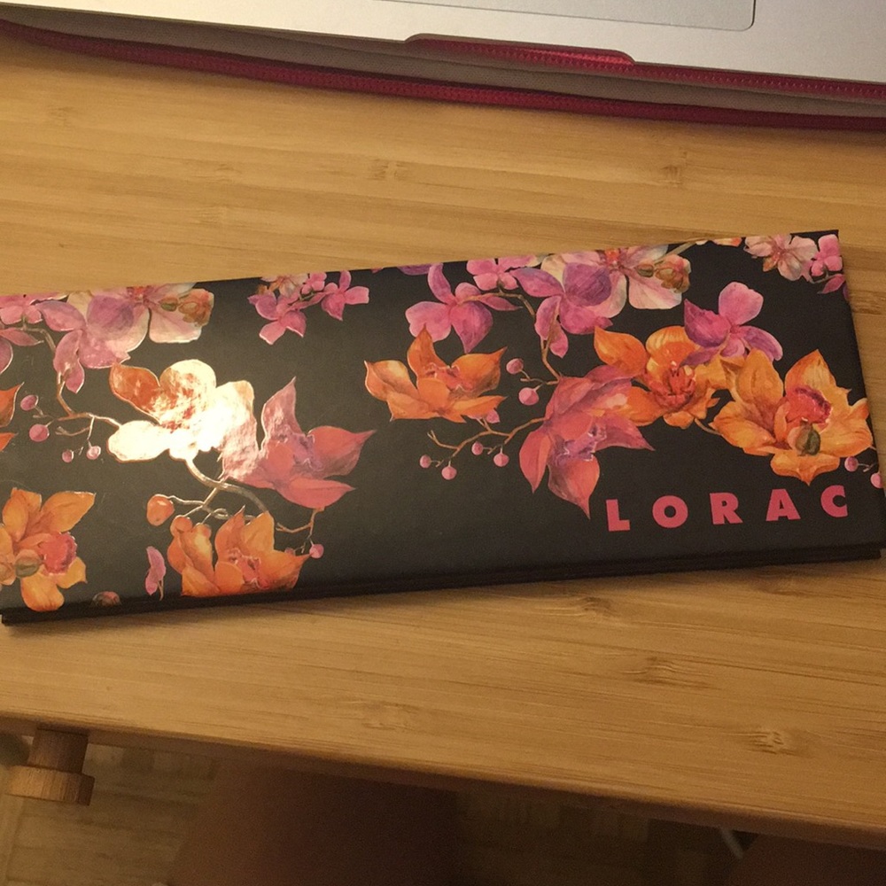 Lorac Eyeshadow Palette